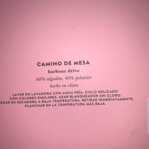 NWT Harbour Drive Kate Spade Table Runner - Picture 9 of 10